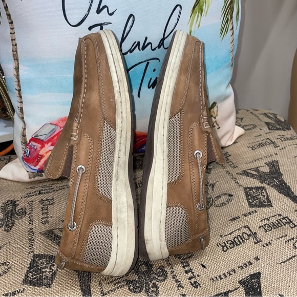 Dockers Tiller Dark Tan Boat Shoes Size 8.5

Excellent Condition - Picture 10 of 11